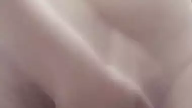 Paki GF Fingering Asshole