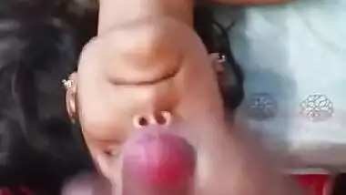 Cum loving Indian girl gets hot facial