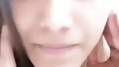 Poonam Pandey webinar on covid – Uncut nipple slip