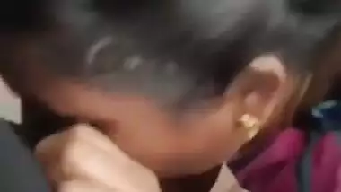 Tamil aunty lifts blouse and shows boobs before blowjob