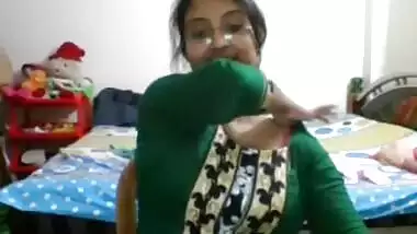 Indian GF In Pink Lingerie Nude – Movies 1