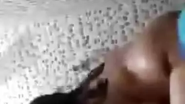 Desi girl bathing nude on vc