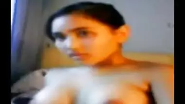 Girl Friend Has Virtual Sex With Boy friend Over Internet