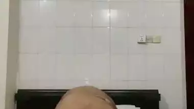 Desi lovers in OYO room having deepest sex viral xxx