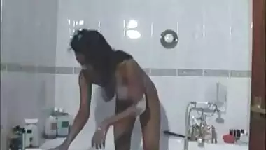 Beautiful and dusky Telugu girl bathing